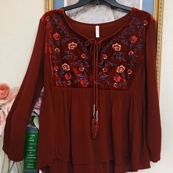 Beautiful floral velvet chest design Fall Bohemian Cottagecore Pumpkin Patch - Picture 1 of 12